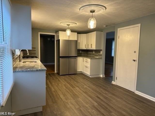 1674 Beckwith Dr - Photo 4 of 12