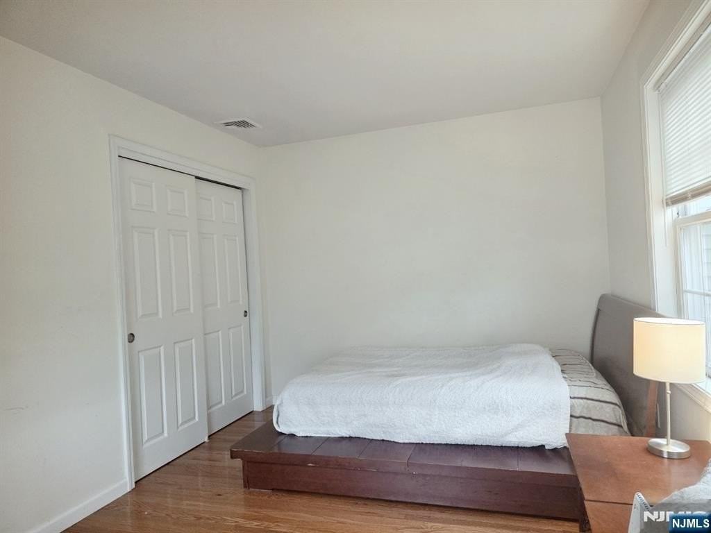 260 Edwards St #B - Photo 6 of 24
