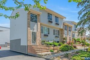 featured image of 228 Johnson Ave #5
