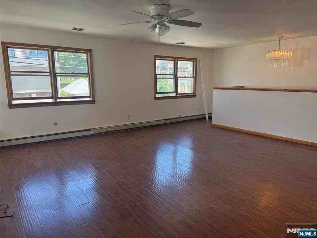 111 Wessington Ave - Photo 2 of 8