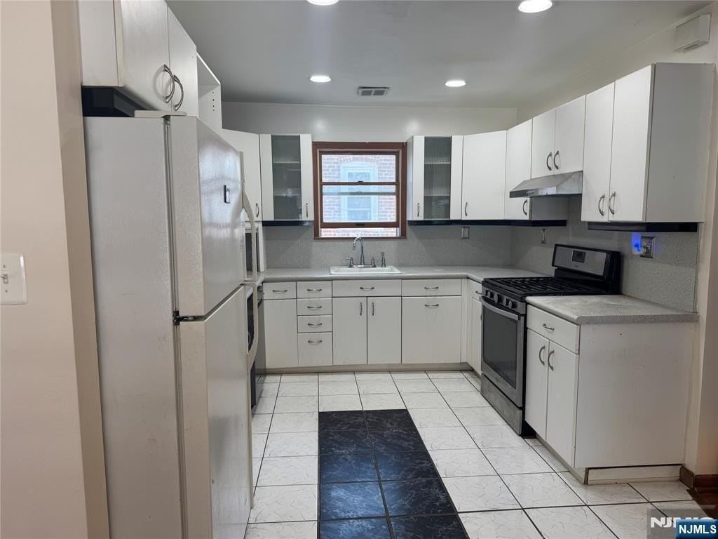 111 Wessington Ave - Photo 3 of 8