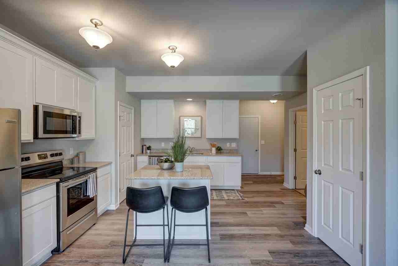 605 Mckay Way #1 - Photo 2 of 10