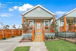 featured image of 2932 Eagle St