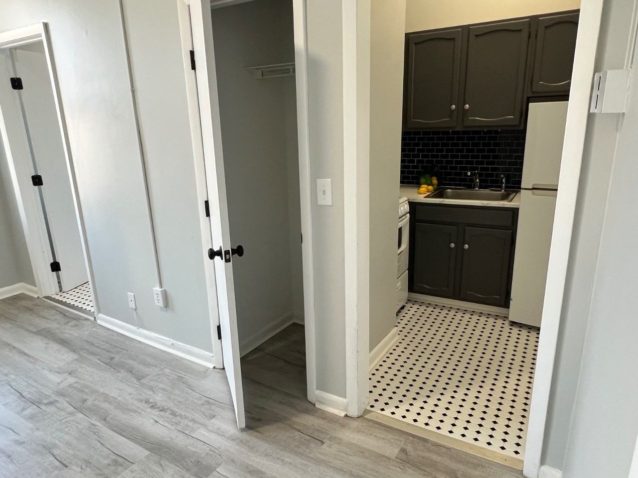 132 Jay St #11 - Photo 2 of 7