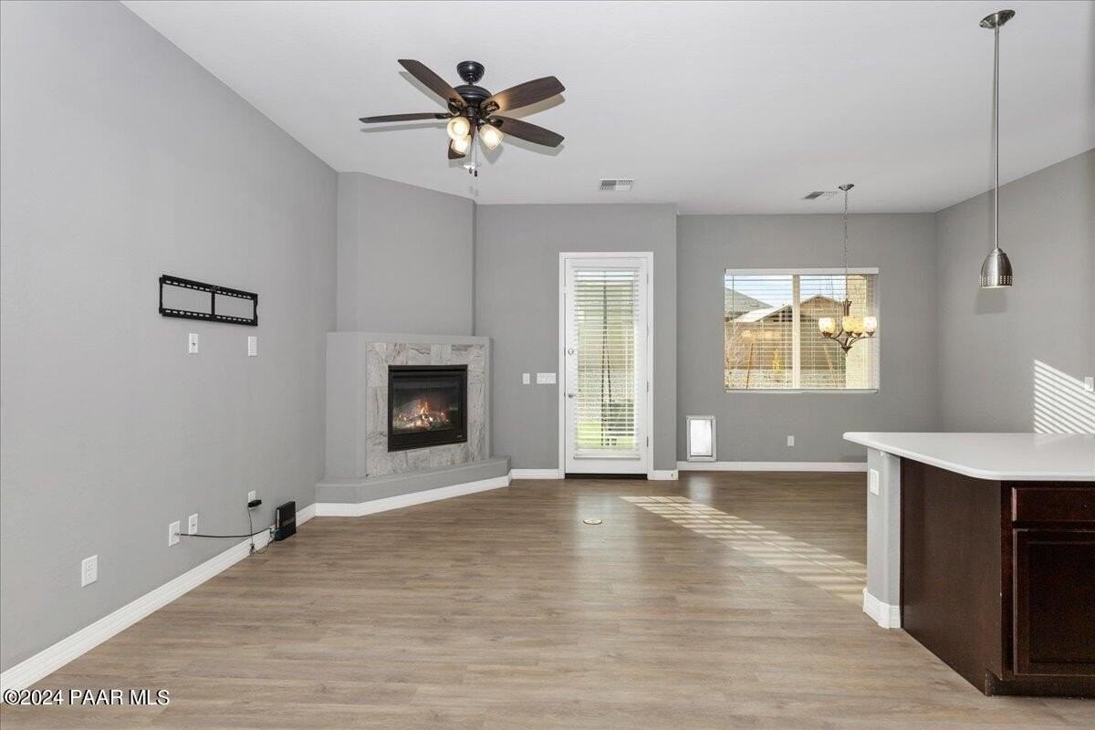 6227 E Bower Ln - Photo 3 of 50