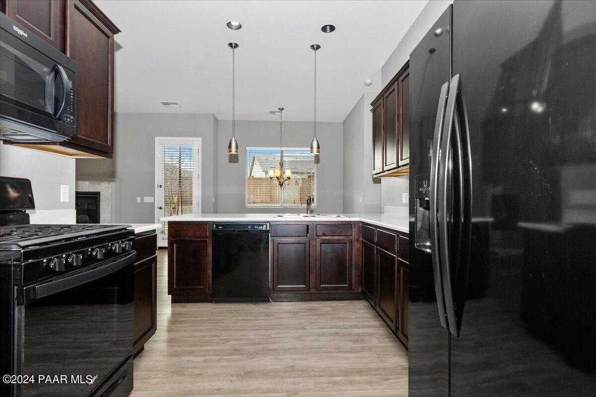 6227 E Bower Ln - Photo 7 of 50