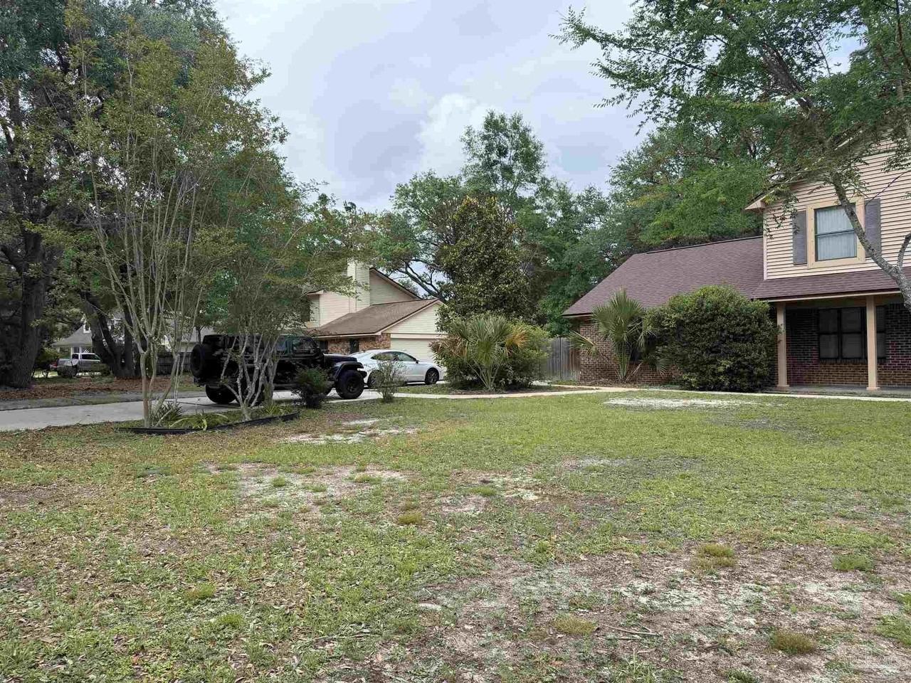 3132 Waterview Dr - Photo 2 of 37