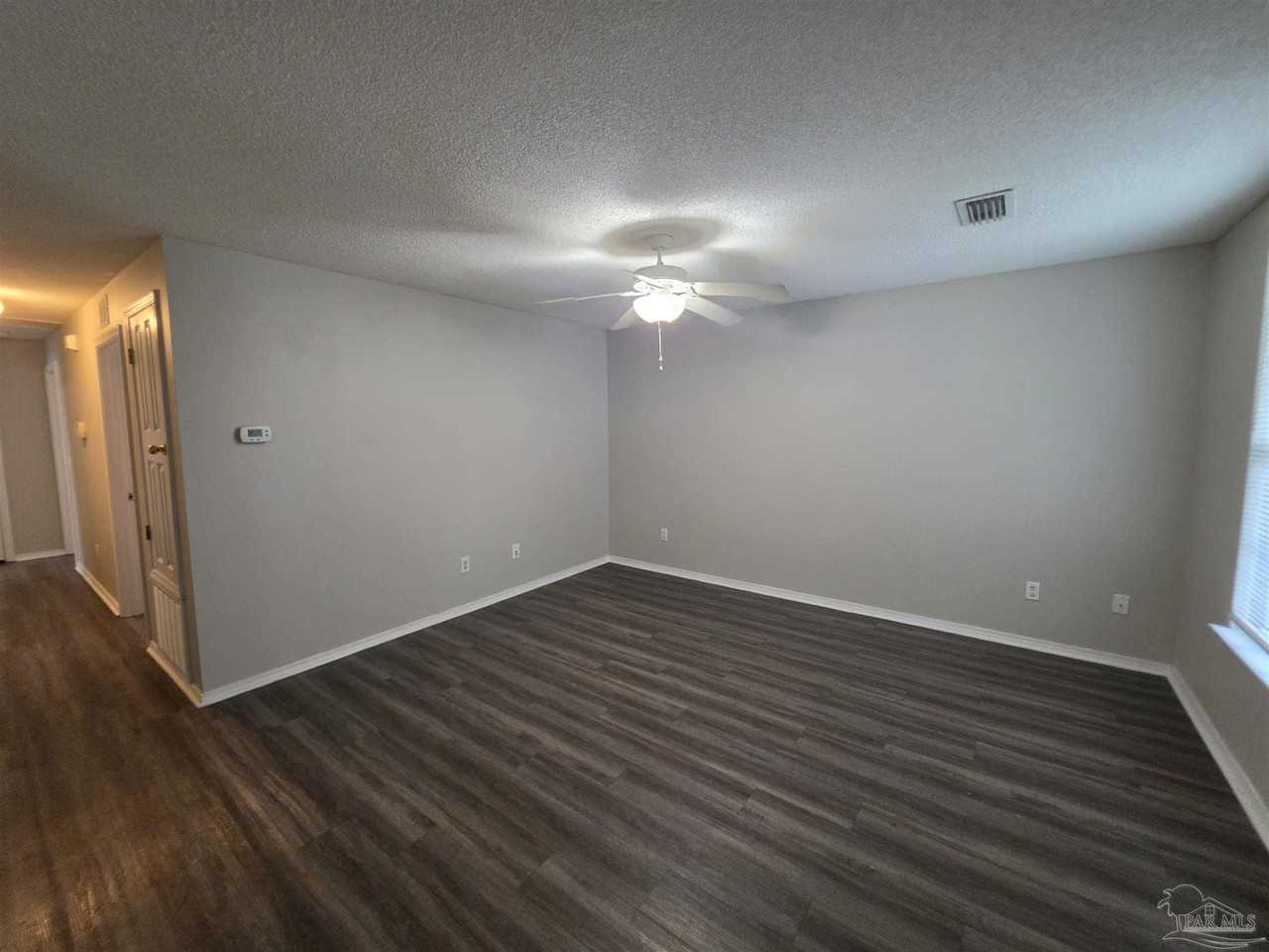 8660 Figland Ave - Photo 3 of 18