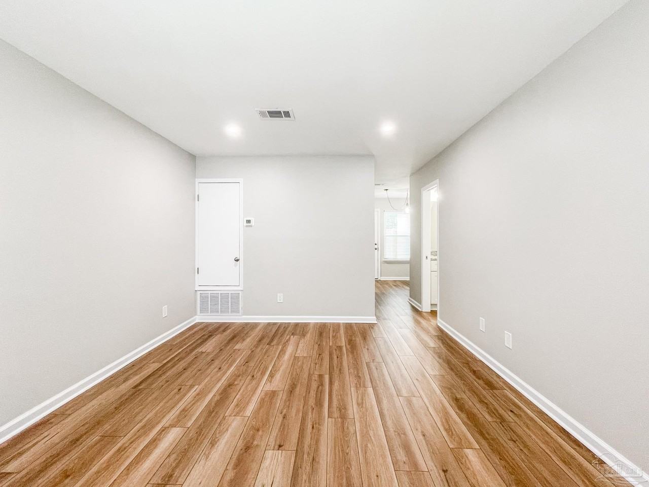 2106 Schwab Ct #B - Photo 4 of 21