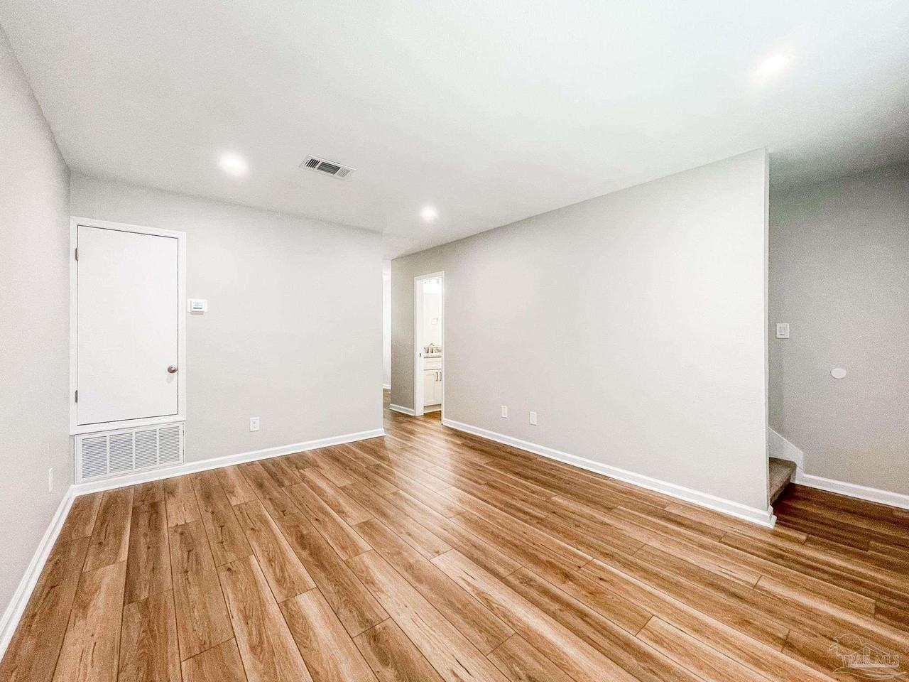 2106 Schwab Ct #B - Photo 5 of 21