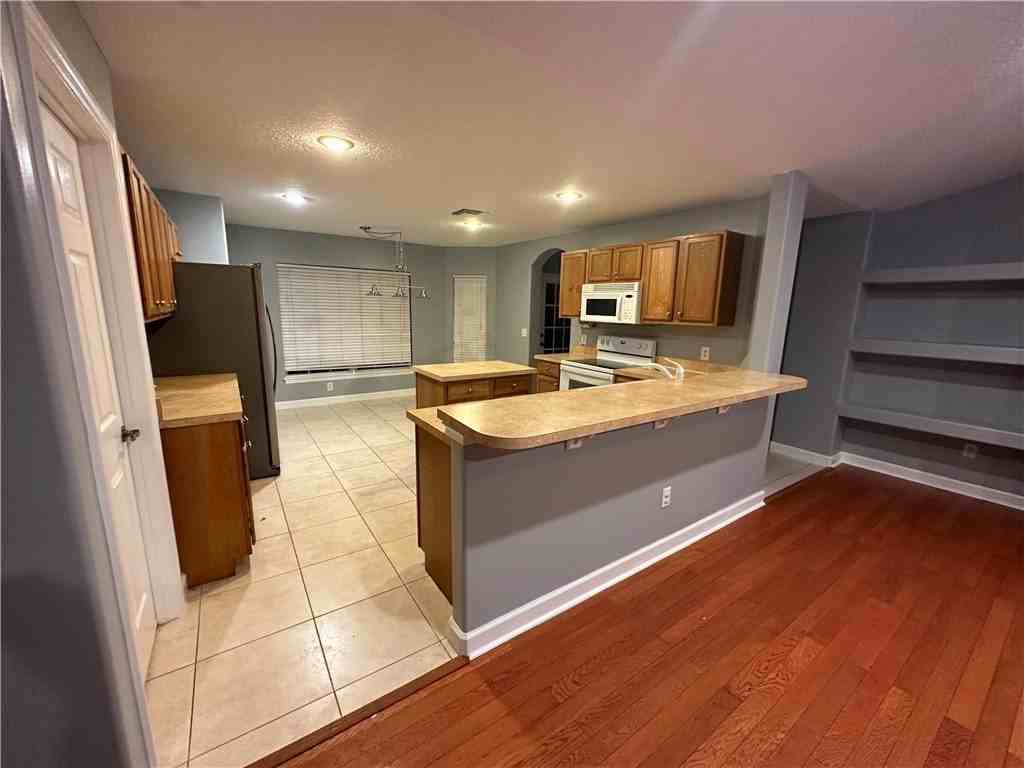 8075 104th Ave - Photo 5 of 19