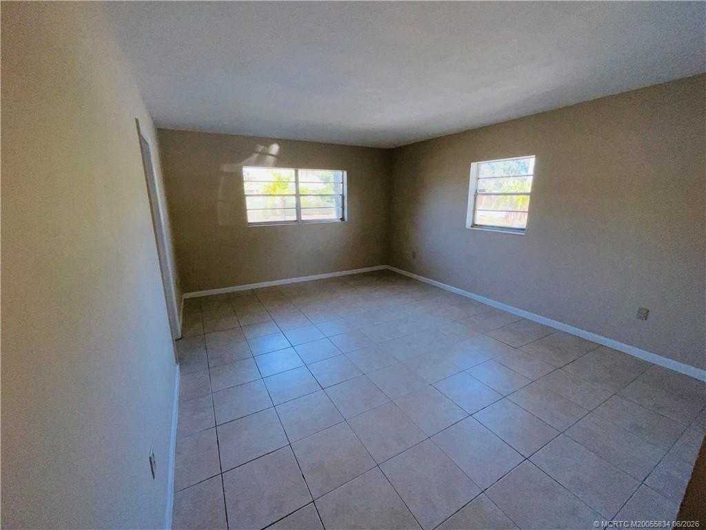 1701 Sunrise Blvd - Photo 5 of 12