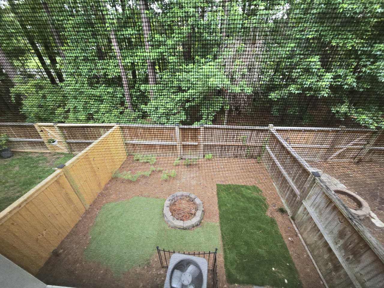 4053 Hartland St - Photo 4 of 18