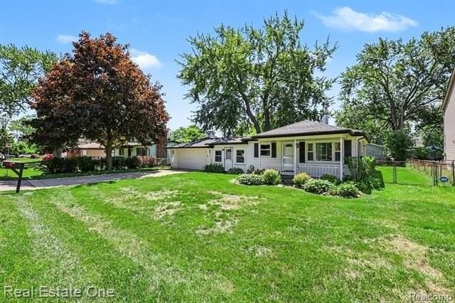 1064 Woodslee Dr - Photo 3 of 19