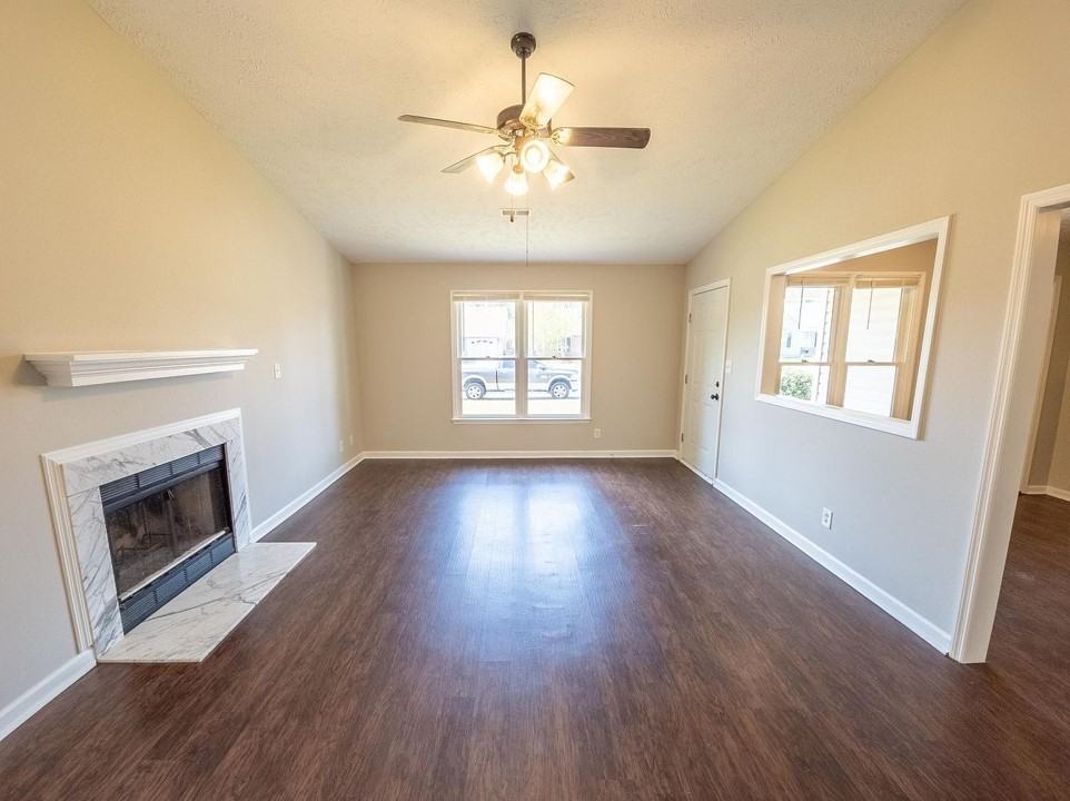 2935 Chillingworth Dr - Photo 2 of 22