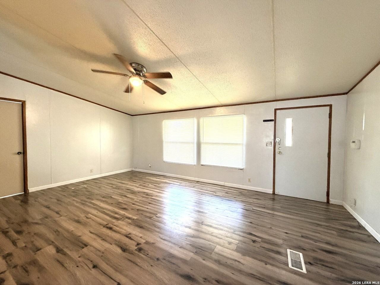 145 County Road 3821 - Photo 2 of 15