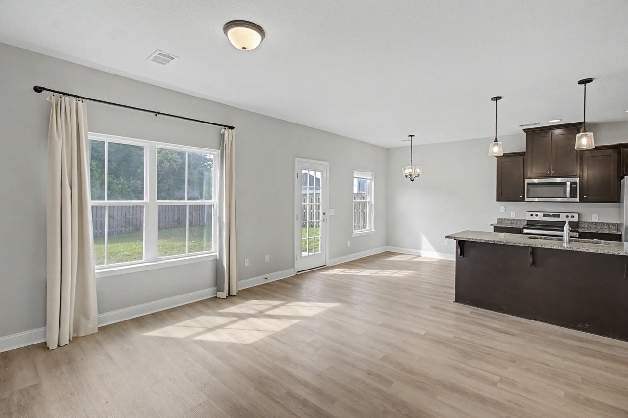 547 Fairview Cir #1 - Photo 2 of 35