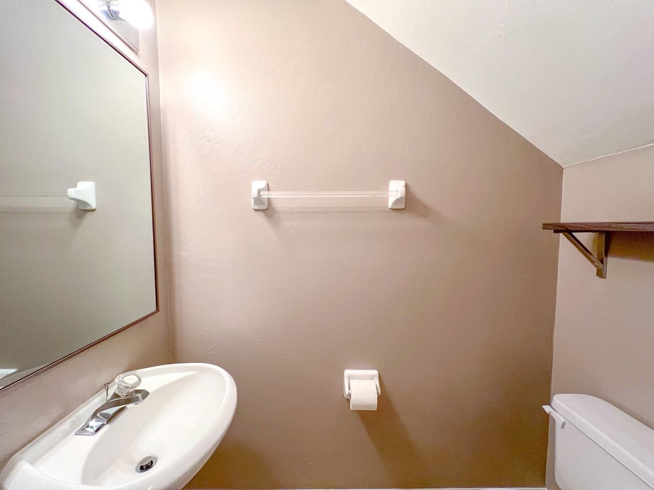 4933 Nw 1st Pl #1 - Photo 5 of 20