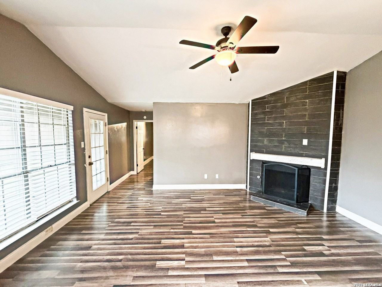14431 Woods Hole Dr - Photo 4 of 13