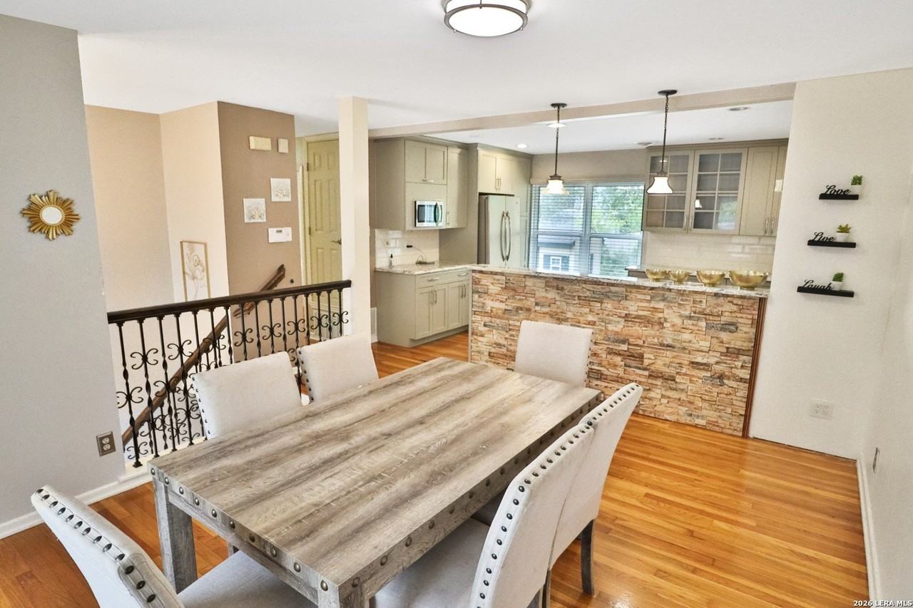 3814 Gayle Ave - Photo 5 of 27