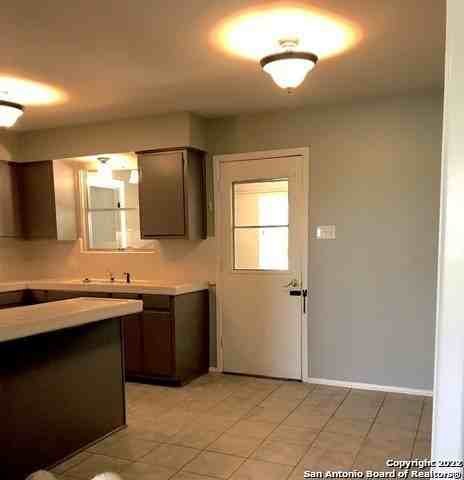 175 Harrigan Ct - Photo 4 of 13
