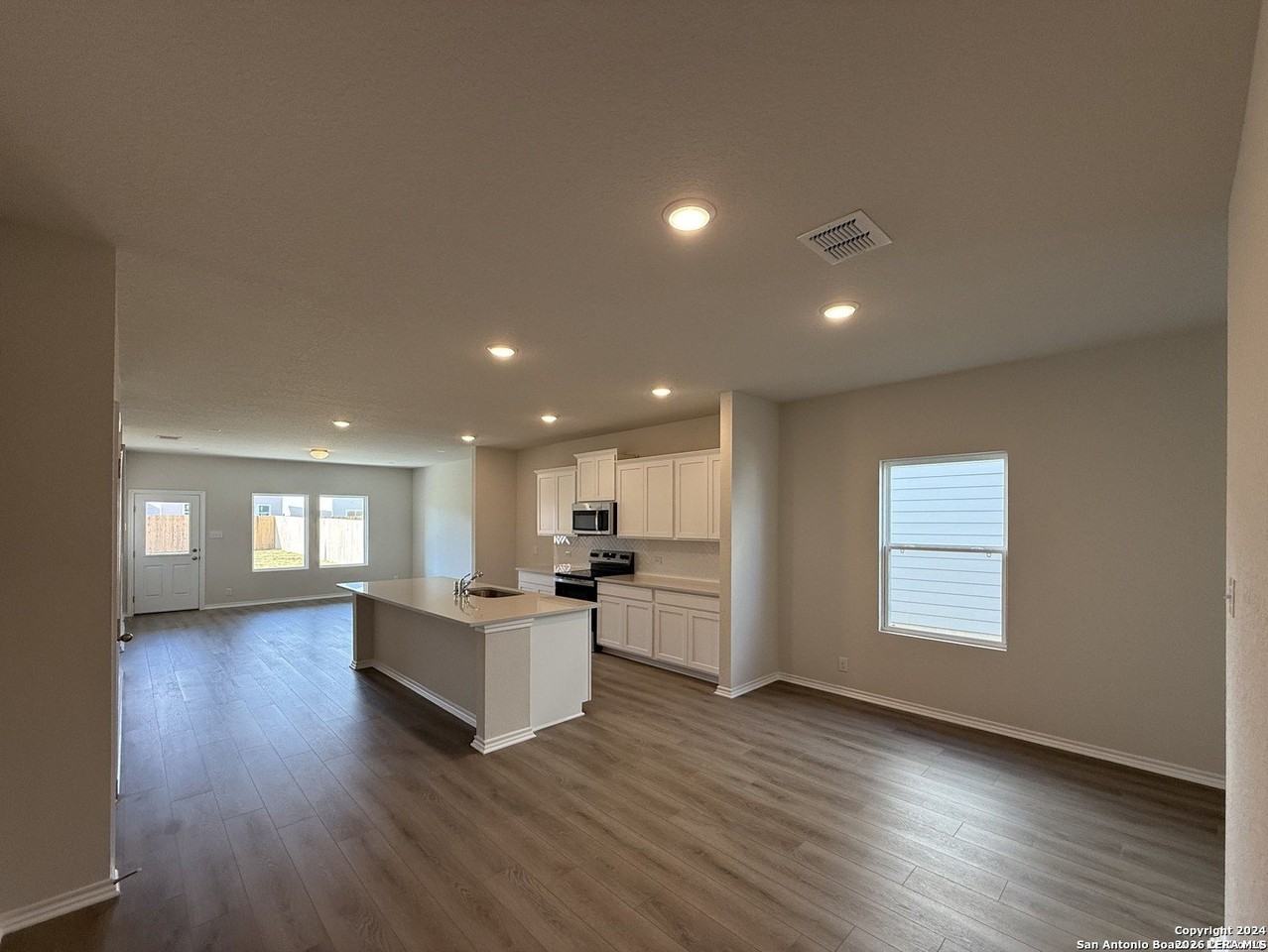 7637 Birch Holw - Photo 4 of 31
