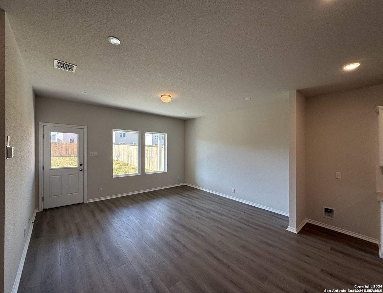 7637 Birch Holw - Photo 7 of 31