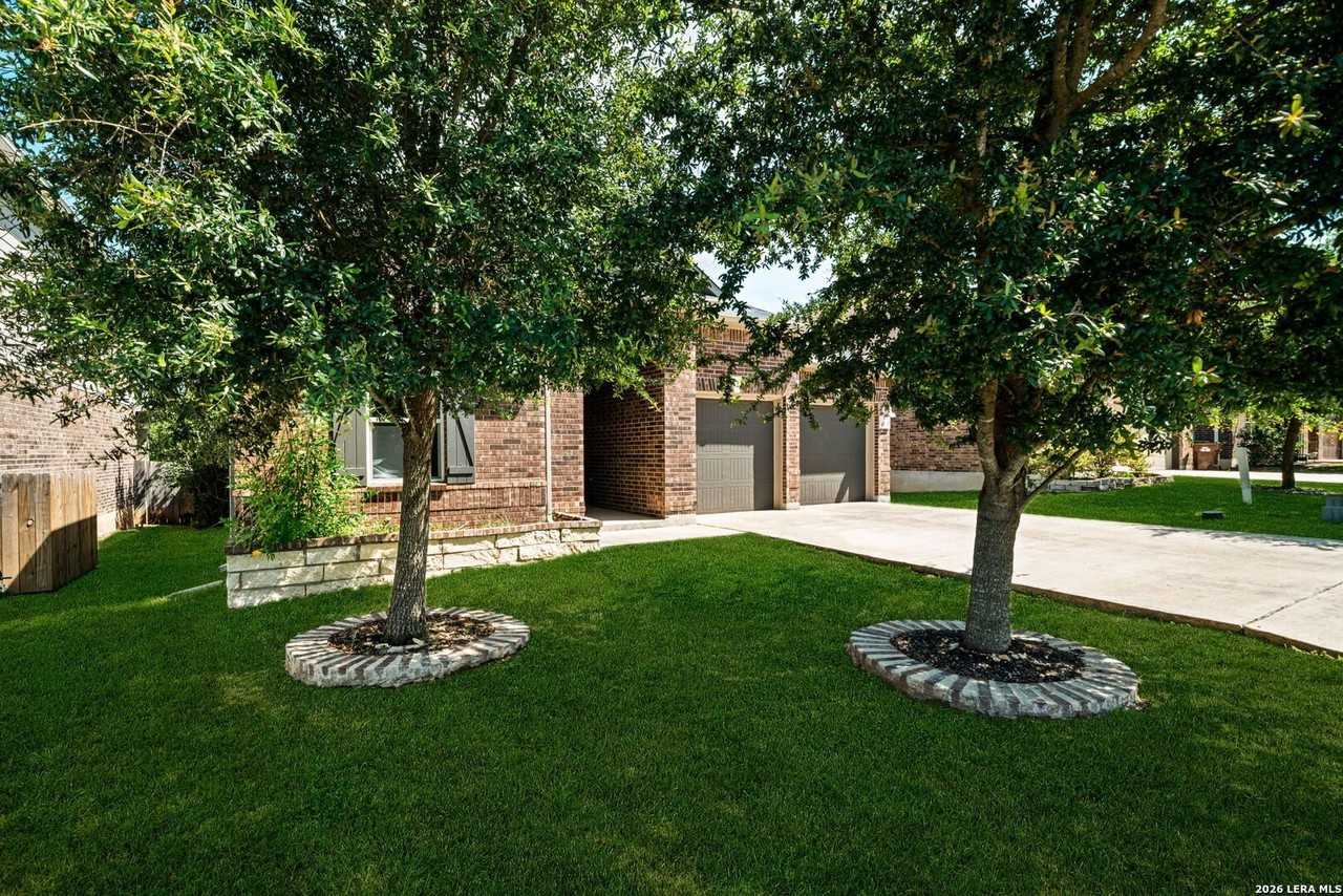 4610 Sebastian Oak - Photo 5 of 44