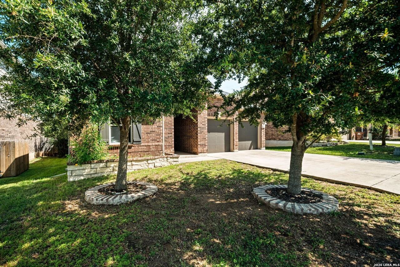 4610 Sebastian Oak - Photo 6 of 44