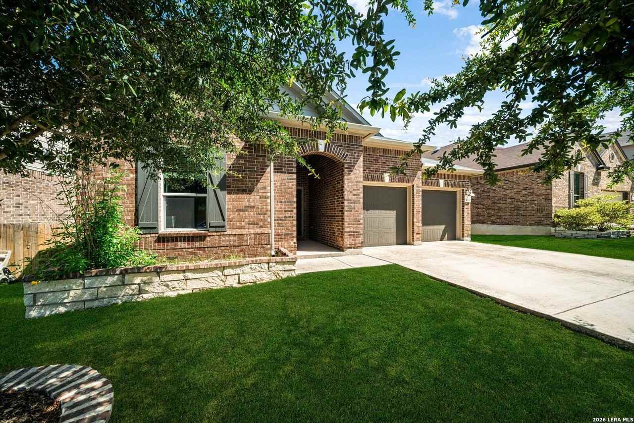 4610 Sebastian Oak - Photo 7 of 44