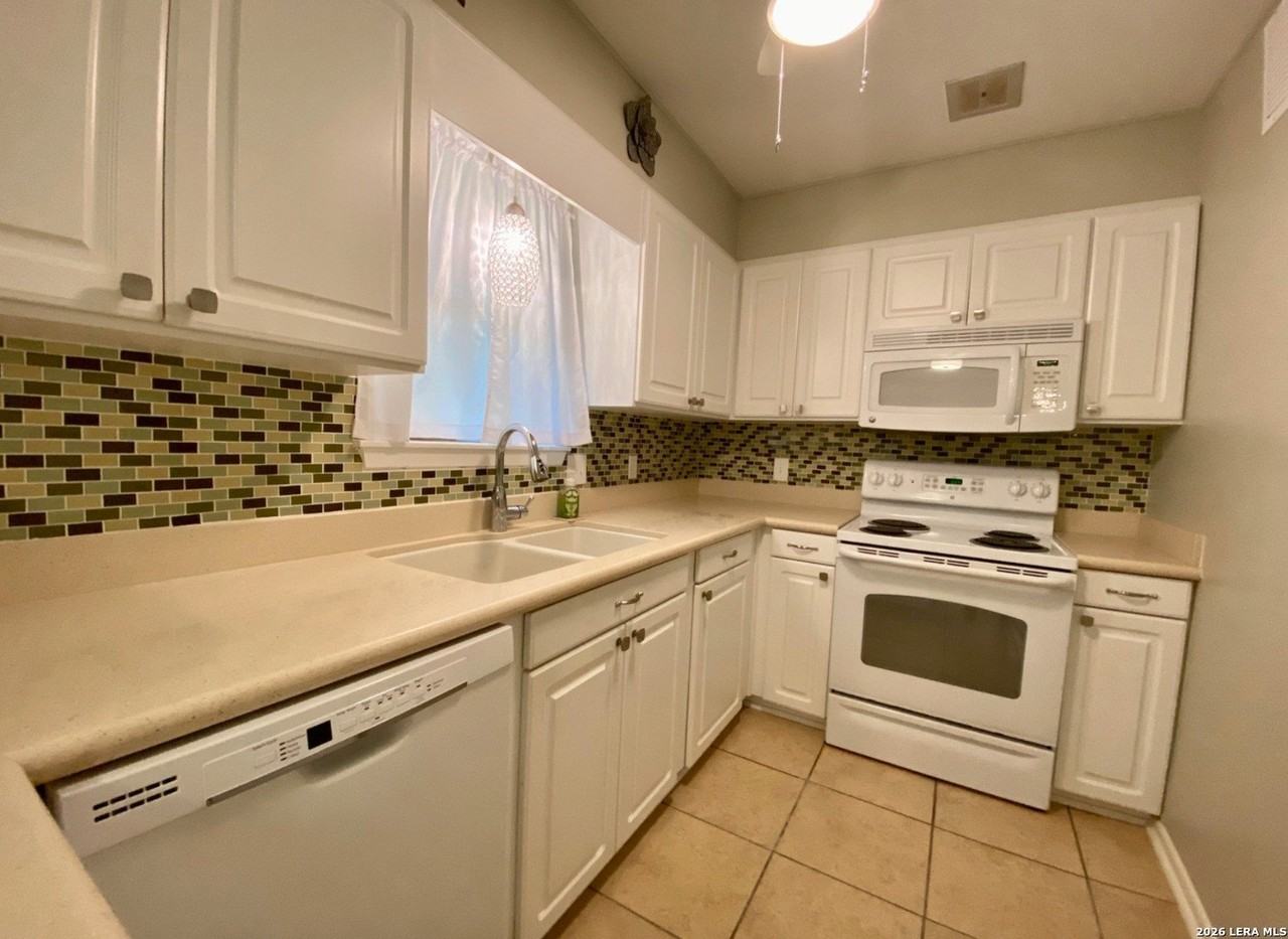 3514 Clearfield Dr - Photo 4 of 16