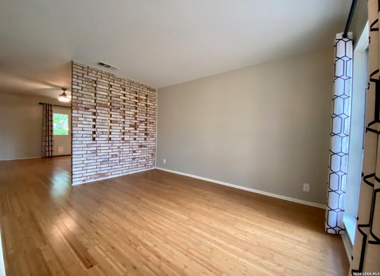 3514 Clearfield Dr - Photo 5 of 16