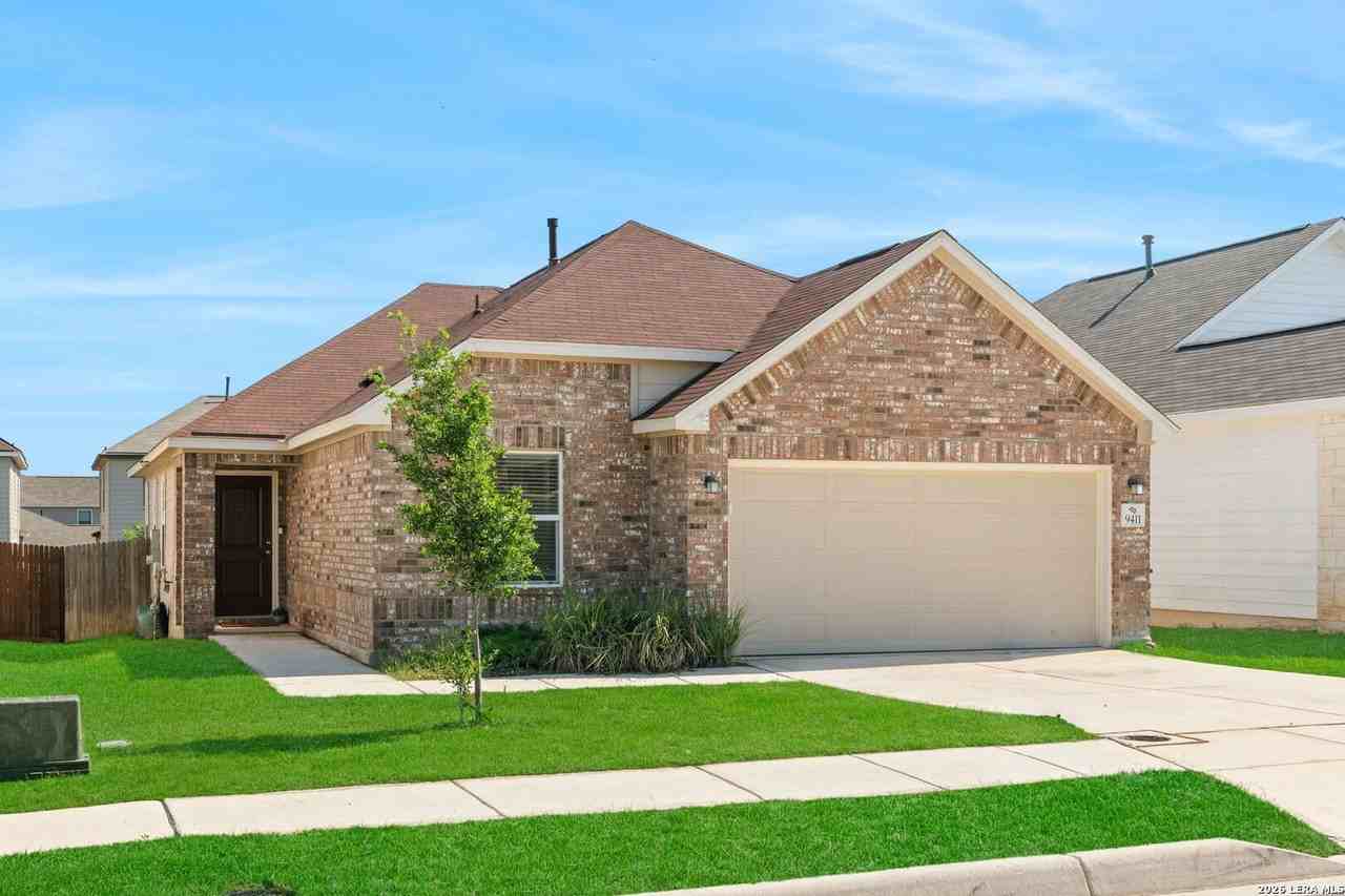 9411 Braman Pt - Photo 2 of 16