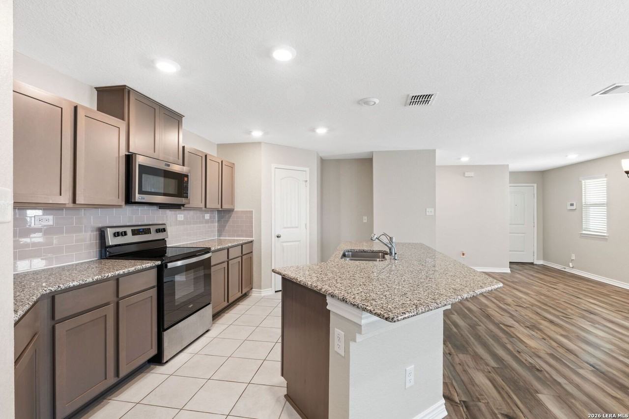 9411 Braman Pt - Photo 6 of 16
