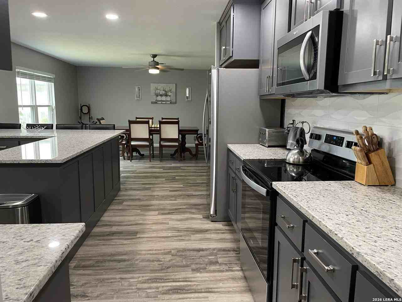 9306 Bendell - Photo 5 of 18
