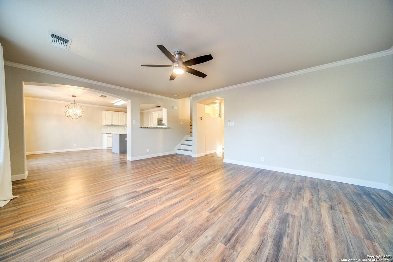 124 Latigo Ln - Photo 4 of 12