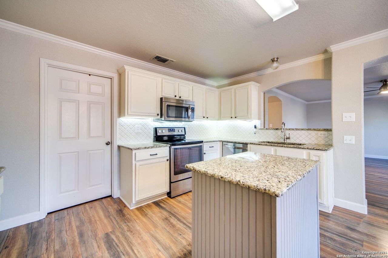 124 Latigo Ln - Photo 5 of 12