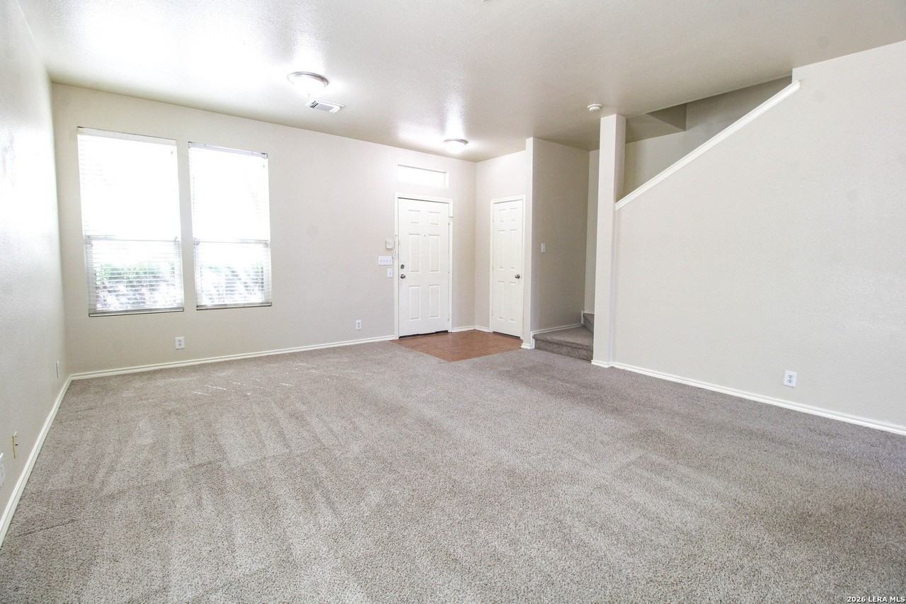 10216 Lateleaf Oak - Photo 5 of 31