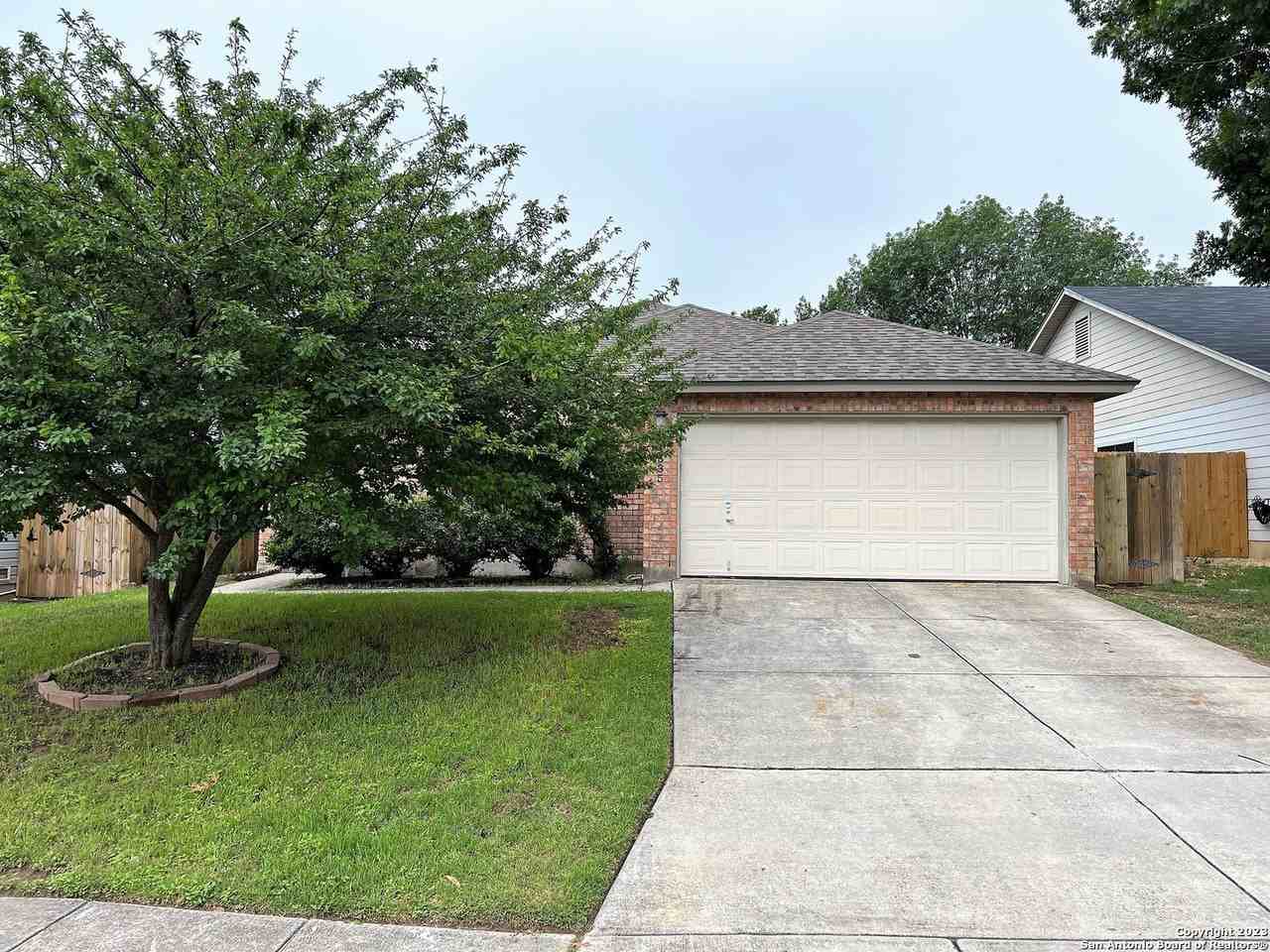 4535 Oakfield Way - Photo 2 of 25