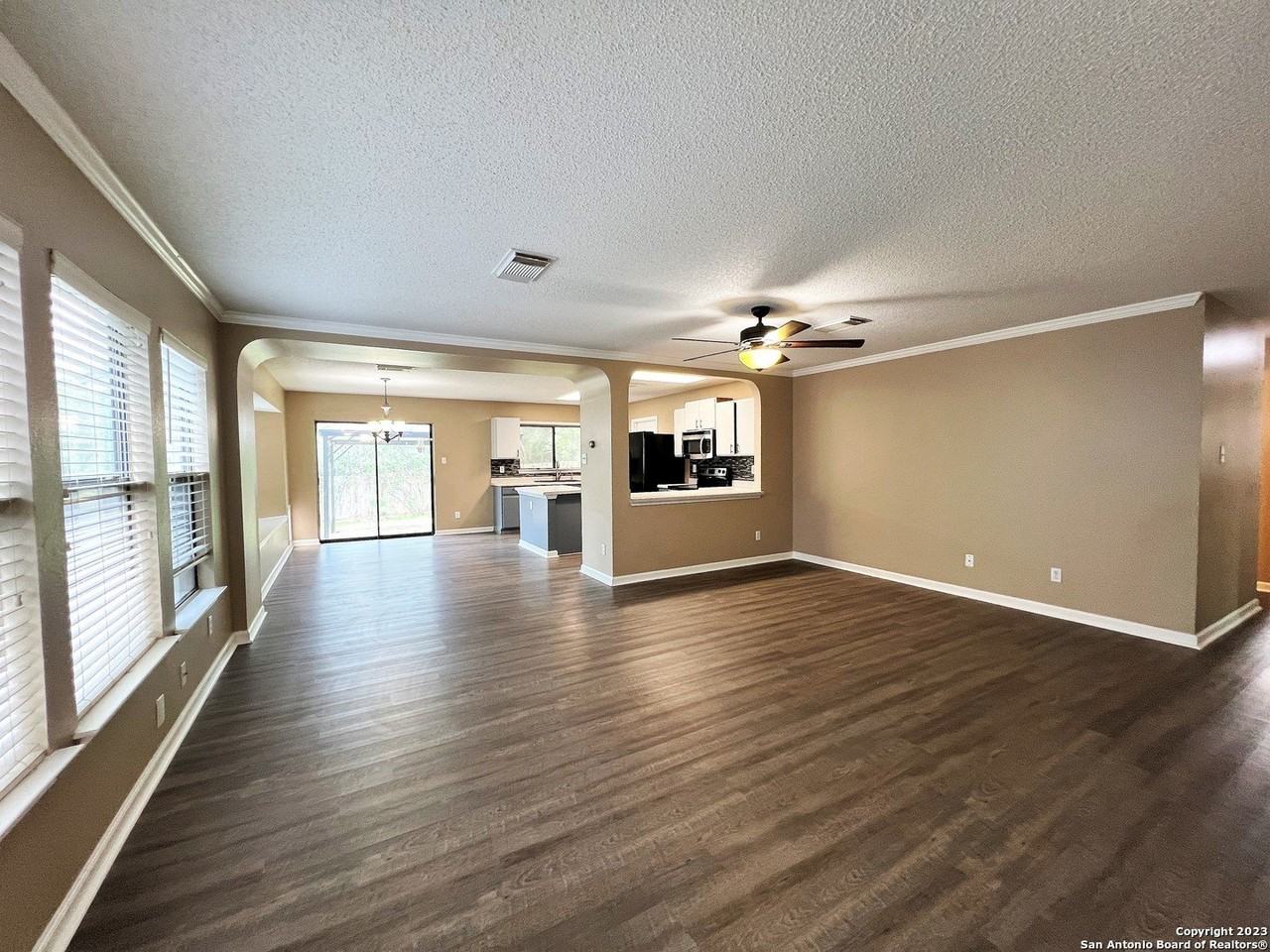 4535 Oakfield Way - Photo 5 of 25