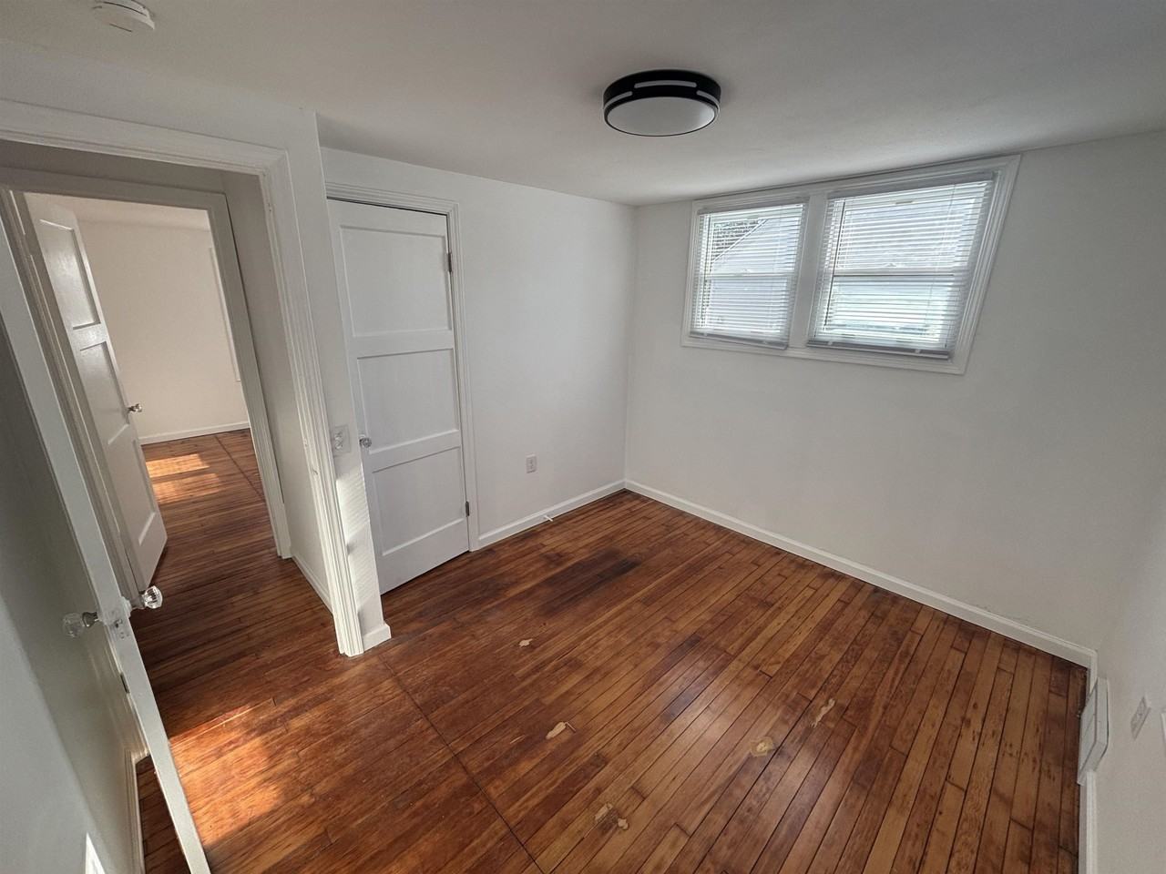 426 Hillcrest Dr - Photo 4 of 9
