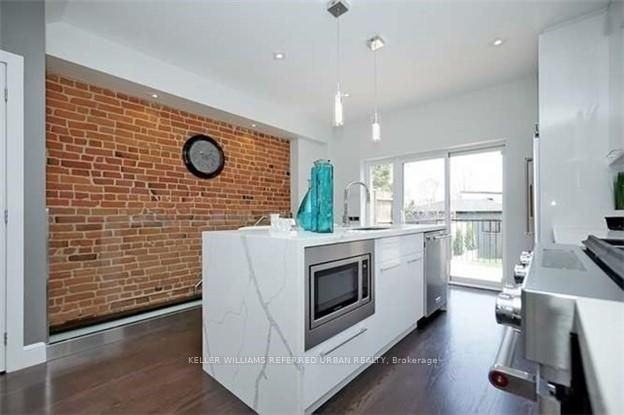 289 Barton Avenue - Photo 4 of 29