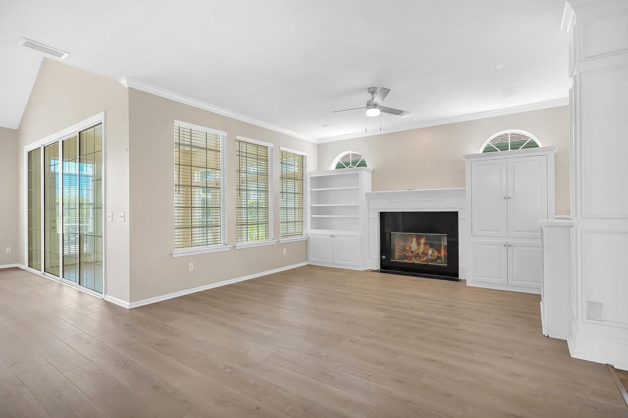 506 Lakeway Dr - Photo 6 of 47