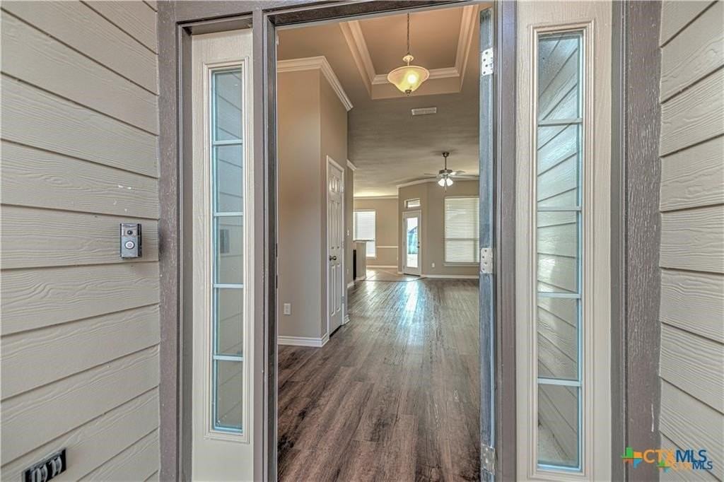 609 Coventry Dr - Photo 2 of 17