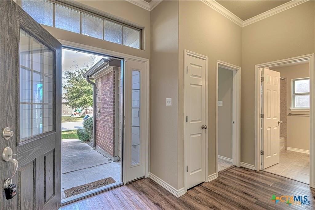 609 Coventry Dr - Photo 3 of 17