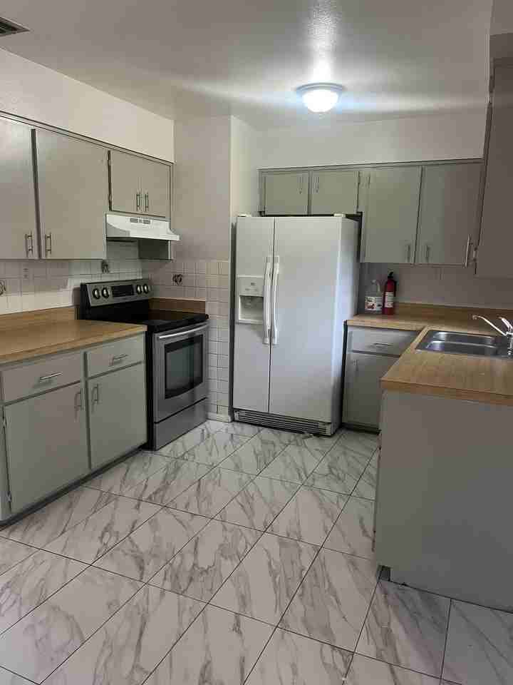 1304 Louis Ct #1 - Photo 3 of 39