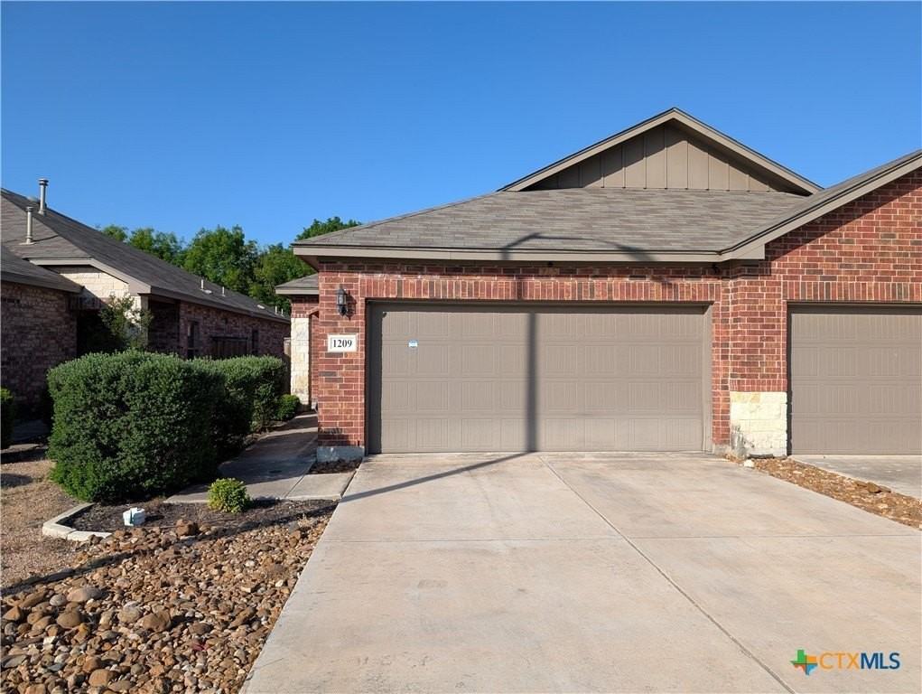 1209 Old Fm 306 - Photo 2 of 15