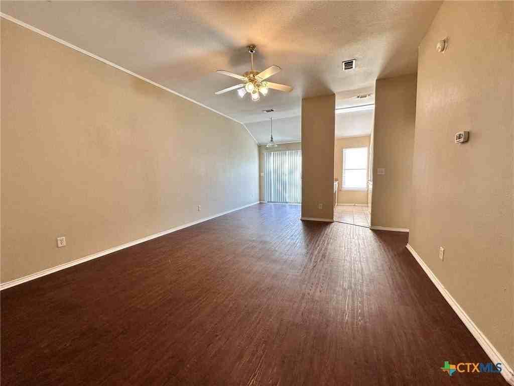 3031 Pine Valley Dr - Photo 2 of 21