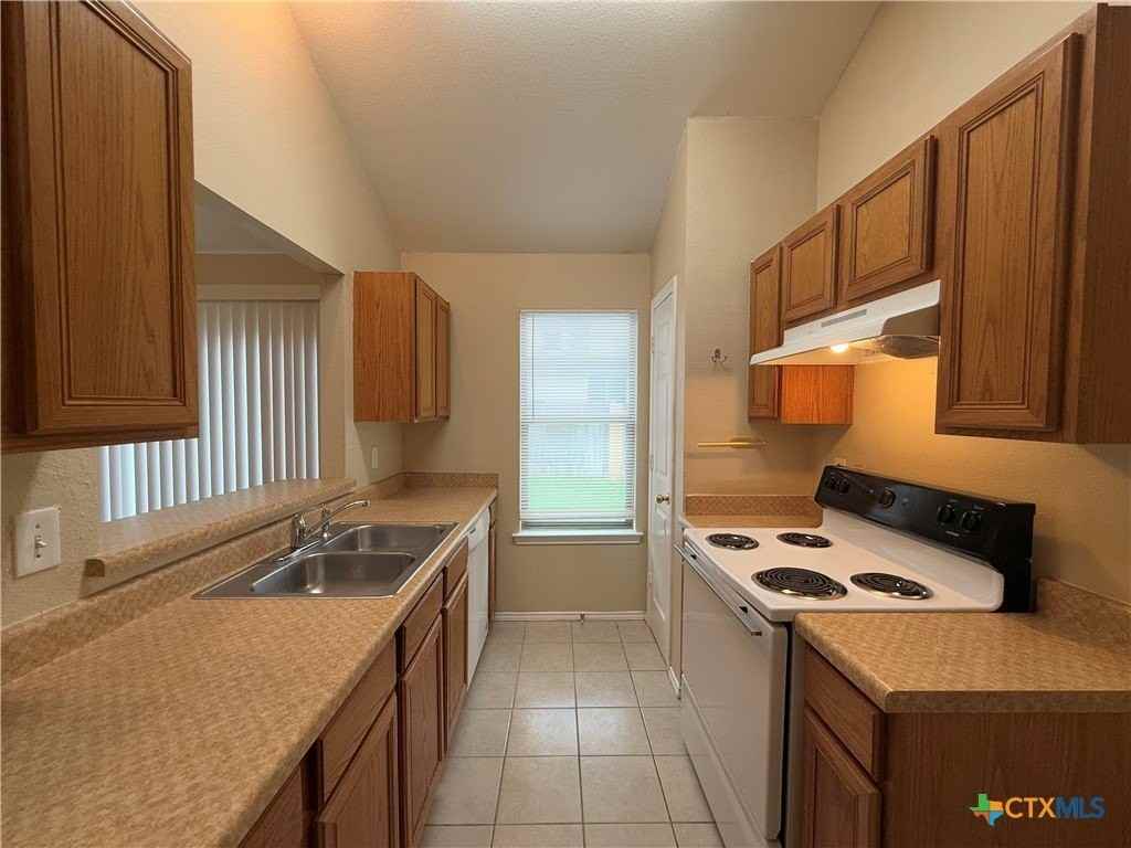 3031 Pine Valley Dr - Photo 7 of 21