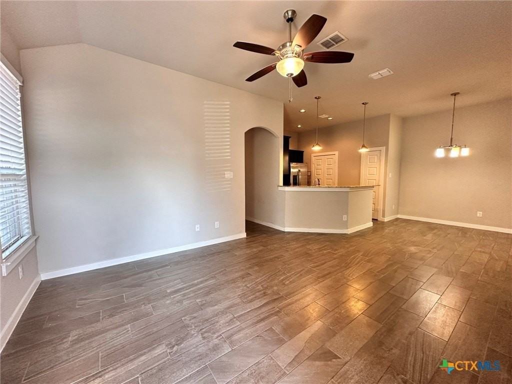 371 Creekside Curv - Photo 3 of 19